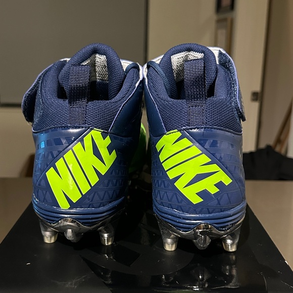 Nike Superbad Pro Seahawks Football Cleats - Picture 2 of 5